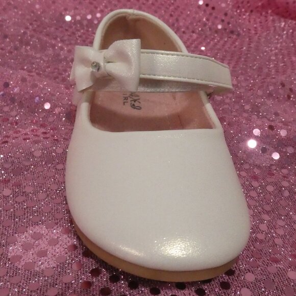 TAXI GIRL | size 8 kids | Girls White Mary Jane Shoes | NIB - Picture 5 of 13